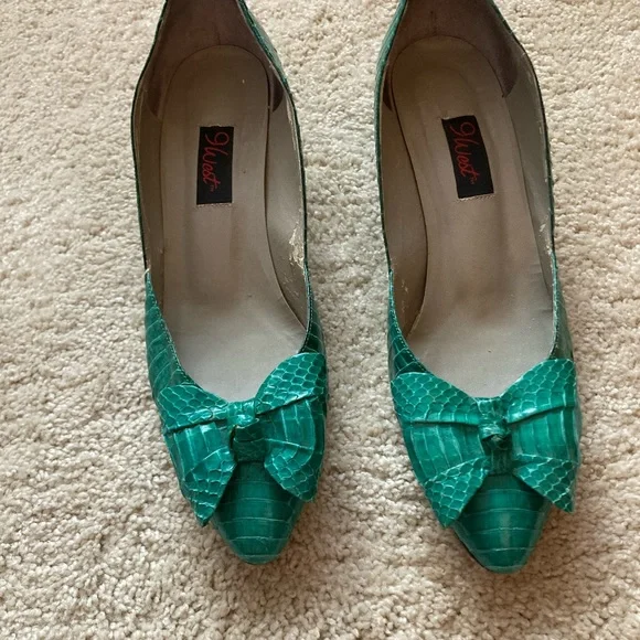 Classy and feminine, actual snake skin, green pumps. Nine West, early 80’s. - Picture 3 of 4
